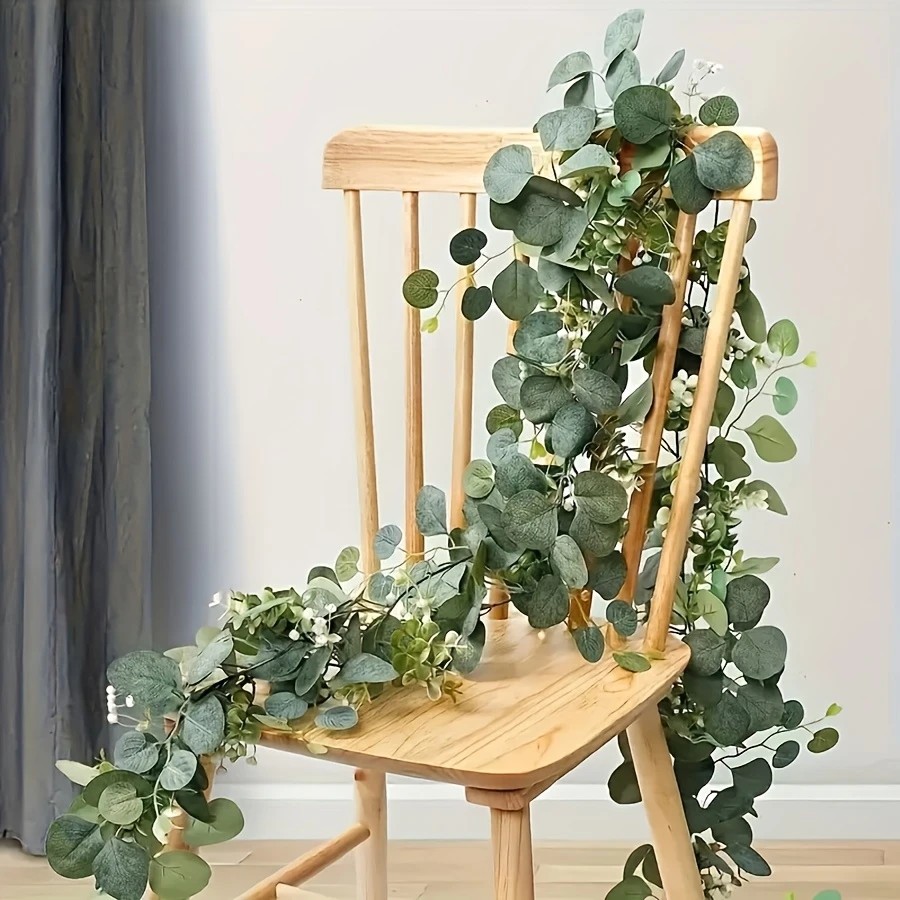 1個入り 人工ユーカリの葉を使った緑のガーランド。白い花と実 - Eucalyptus Preserved のレビューと価格